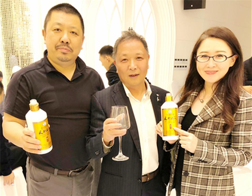 嘉賓飲酒4_副本.jpg